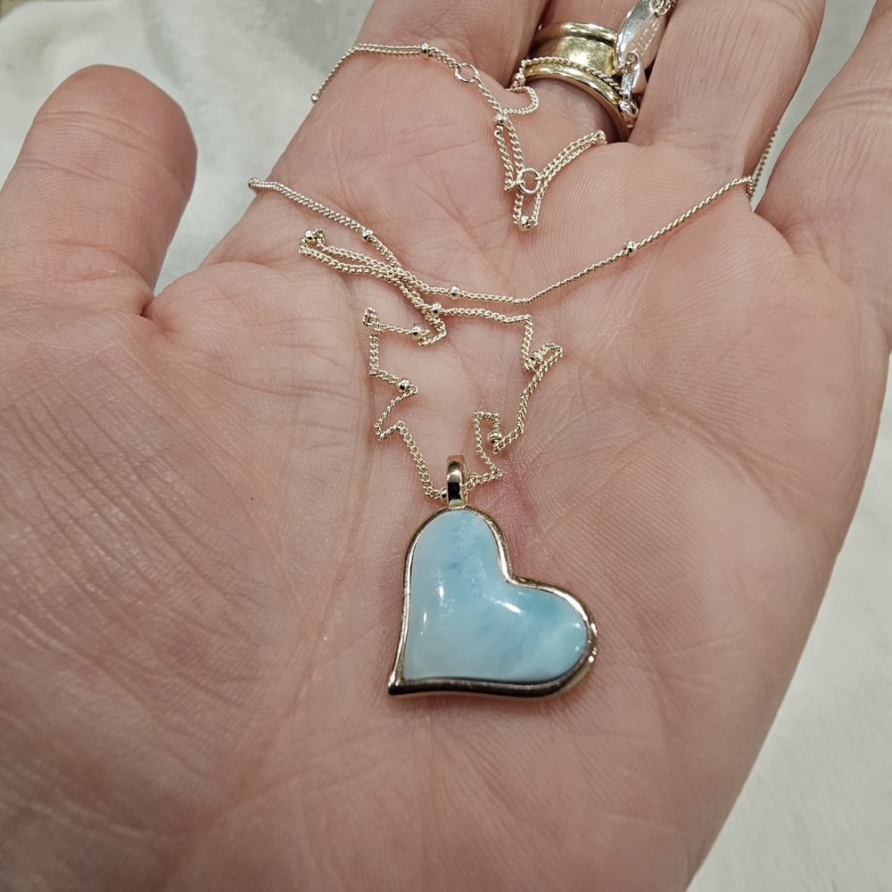 Dune Silver Necklace with Blue Heart Pendant - Picture 4 of 10